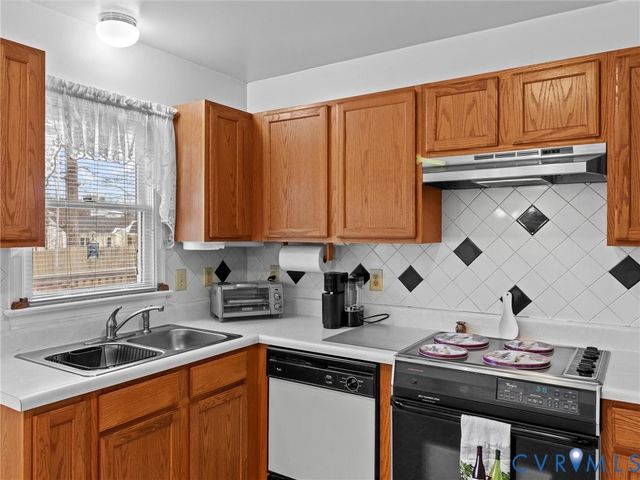 1512 Pritchard Ter, North Chesterfield, VA 23235