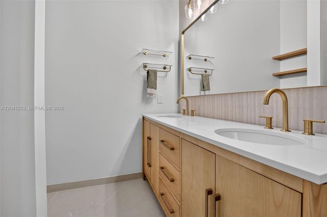 13212 NW 7th Dr, Plantation, FL 33325