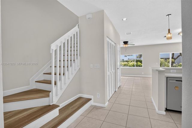 13212 NW 7th Dr, Plantation, FL 33325