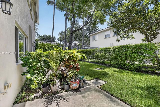 13212 NW 7th Dr, Plantation, FL 33325
