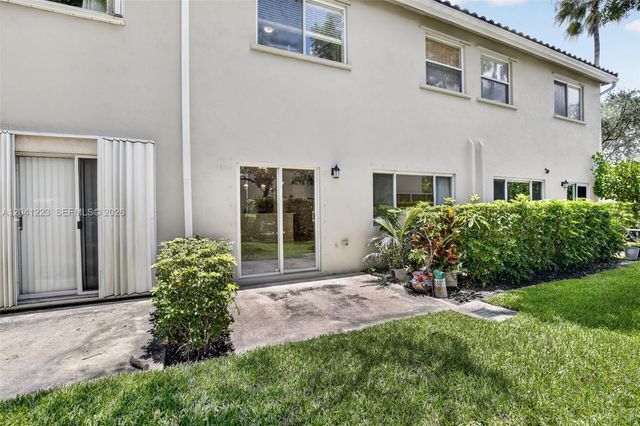 13212 NW 7th Dr, Plantation, FL 33325