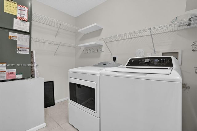 13212 NW 7th Dr, Plantation, FL 33325