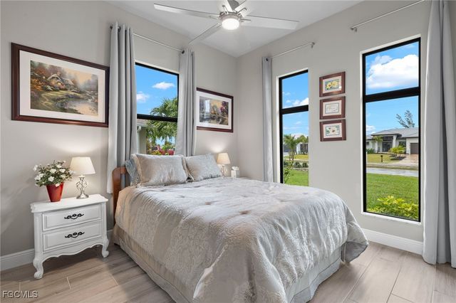 1806 Old Burnt Store RD N, Cape Coral, FL 33993