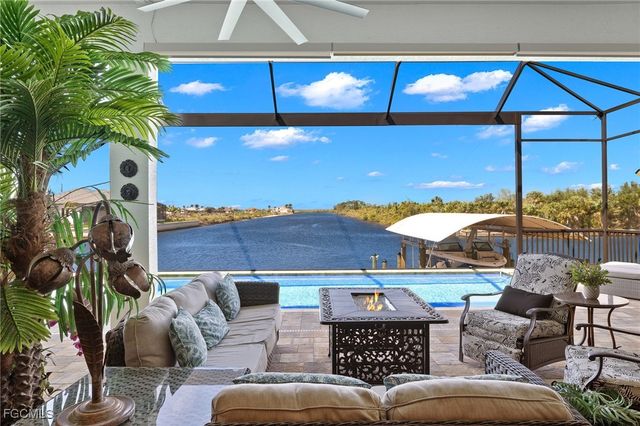 1806 Old Burnt Store RD N, Cape Coral, FL 33993