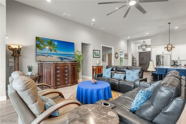 1806 Old Burnt Store RD N, Cape Coral, FL 33993