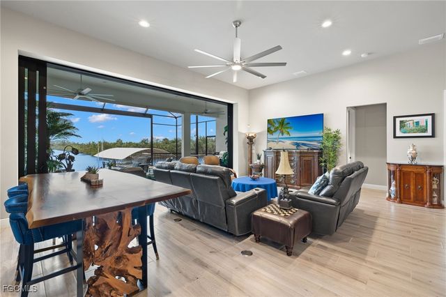 1806 Old Burnt Store RD N, Cape Coral, FL 33993