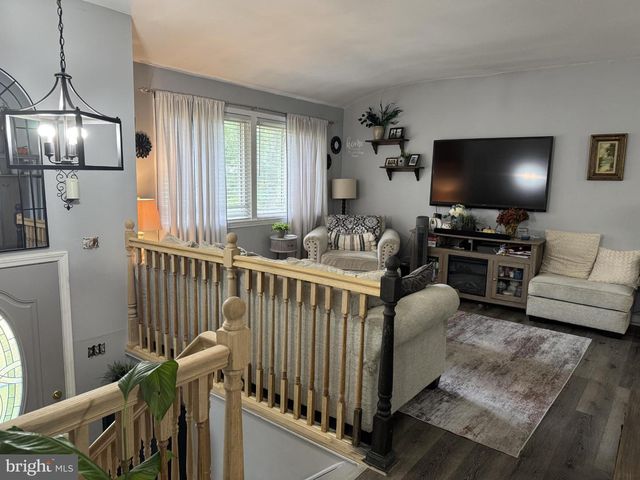 518 LOUISIANA TRL, Browns Mills, NJ 08015