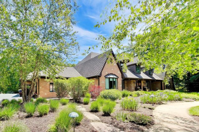 25291 N Saint Marys Road, Libertyville, IL 60048