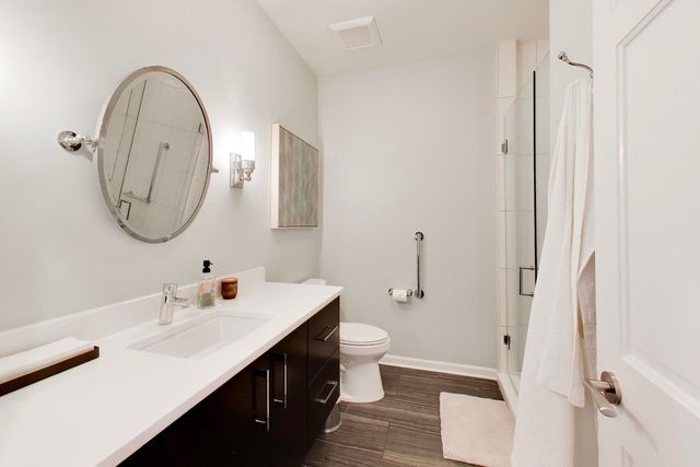 25291 N Saint Marys Road, Libertyville, IL 60048