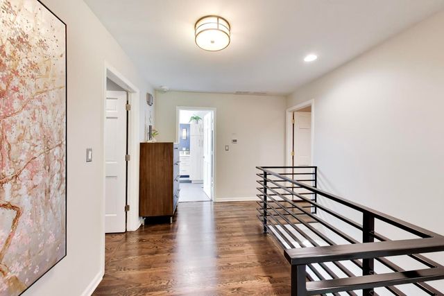 25291 N Saint Marys Road, Libertyville, IL 60048