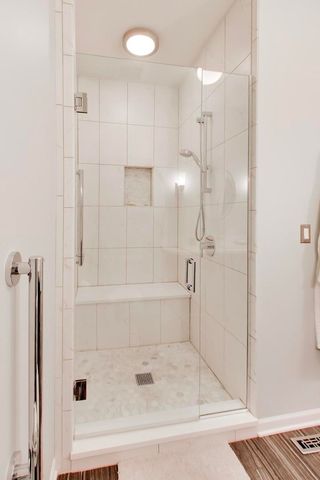 25291 N Saint Marys Road, Libertyville, IL 60048