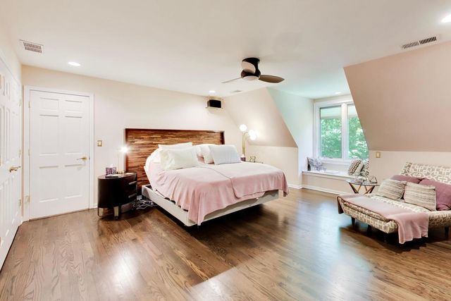 25291 N Saint Marys Road, Libertyville, IL 60048