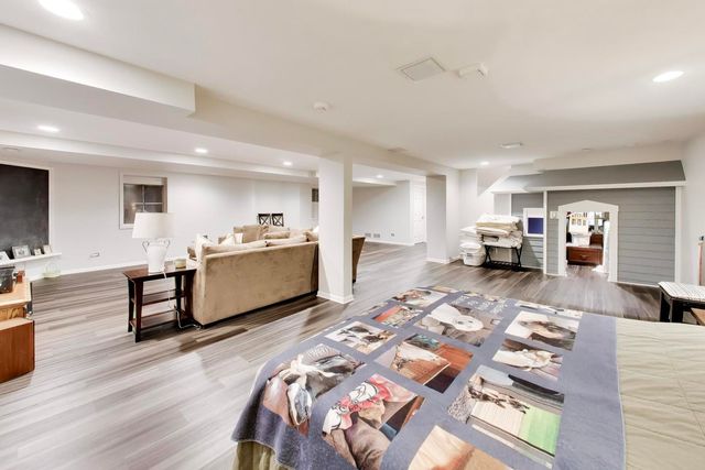 25291 N Saint Marys Road, Libertyville, IL 60048