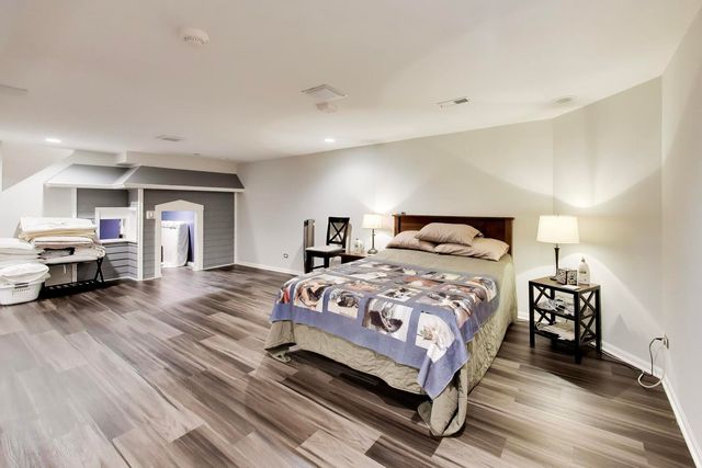 25291 N Saint Marys Road, Libertyville, IL 60048