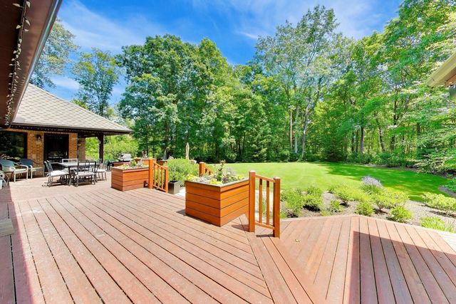25291 N Saint Marys Road, Libertyville, IL 60048
