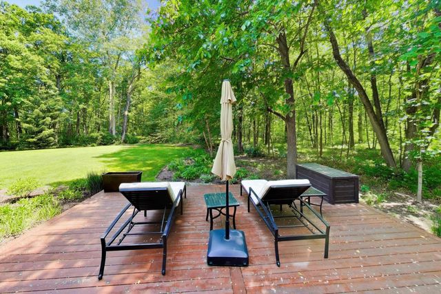 25291 N Saint Marys Road, Libertyville, IL 60048
