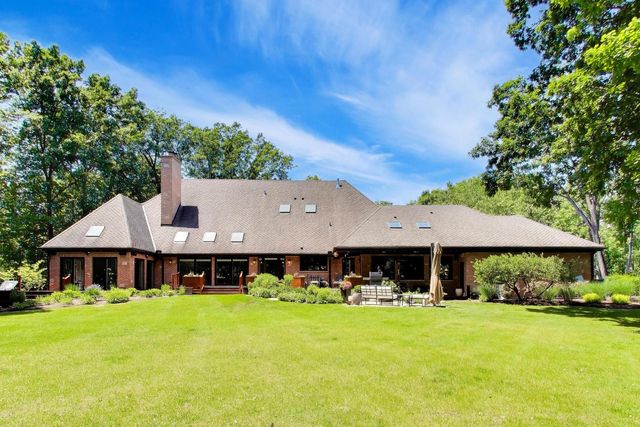 25291 N Saint Marys Road, Libertyville, IL 60048