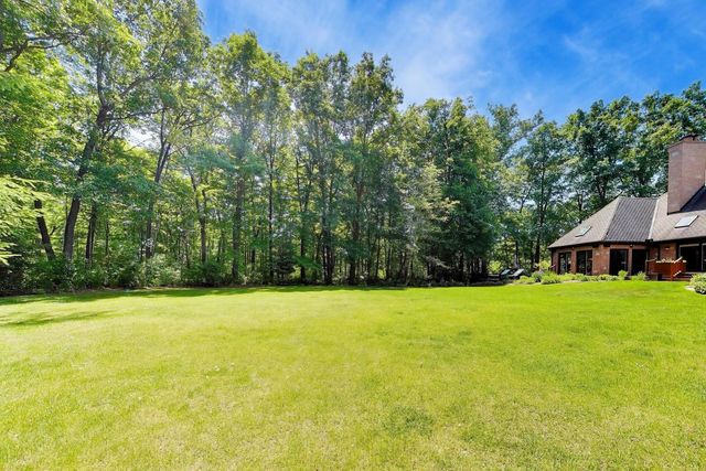 25291 N Saint Marys Road, Libertyville, IL 60048