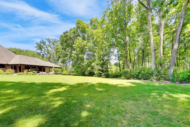 25291 N Saint Marys Road, Libertyville, IL 60048