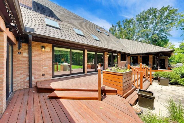 25291 N Saint Marys Road, Libertyville, IL 60048
