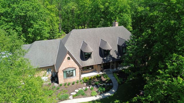 25291 N Saint Marys Road, Libertyville, IL 60048