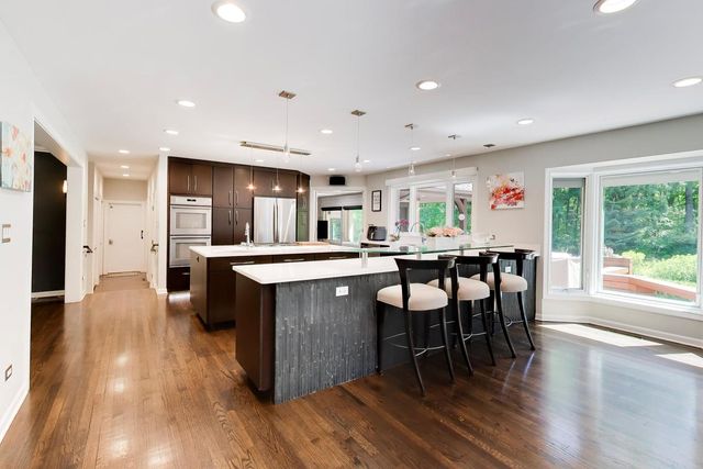 25291 N Saint Marys Road, Libertyville, IL 60048