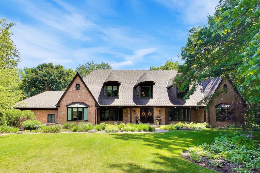 25291 N Saint Marys Road, Libertyville, IL 60048