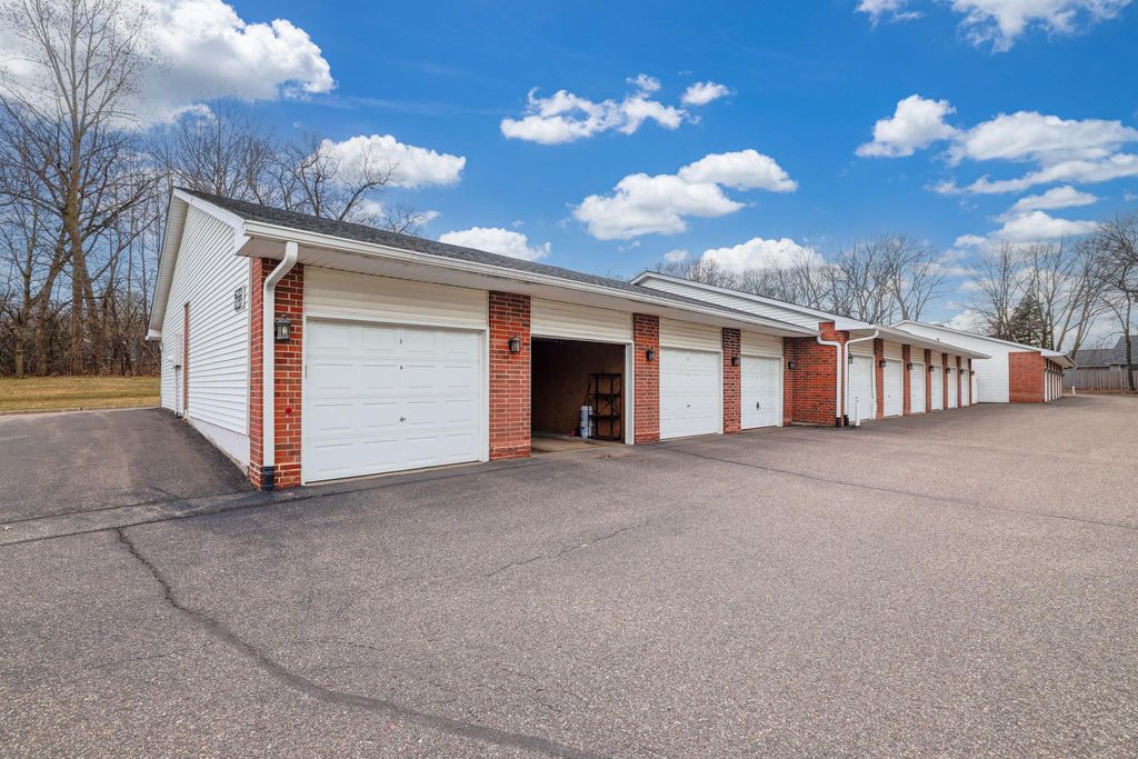 6333 Alderwood Circle B, Woodbury, MN 55125 — photo 2