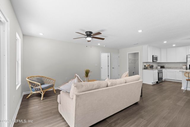 8222 FOXDALE Drive, Jacksonville, FL 32210
