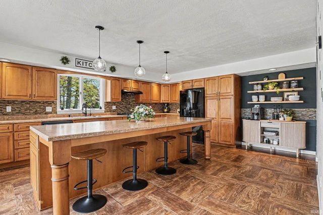 17387 County Road 34, Goshen, IN 46528