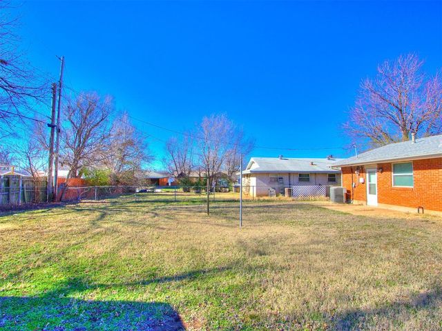 644 SW 1st Street, Moore, OK 73160