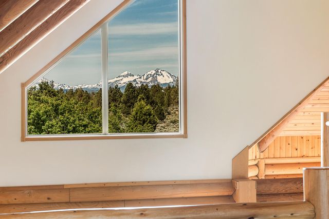 18070 Cascade Estates Drive, Bend, OR 97703