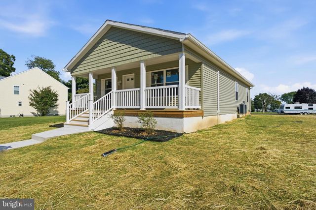 12 MARKET LANE, Marcus Hook, PA 19061