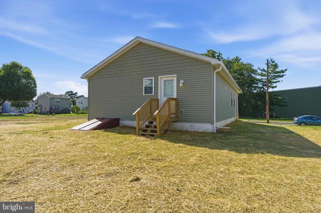 12 MARKET LANE, Marcus Hook, PA 19061