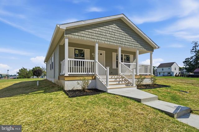 12 MARKET LANE, Marcus Hook, PA 19061
