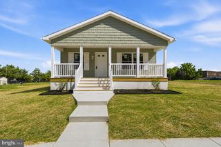 12 MARKET LANE, Marcus Hook, PA 19061