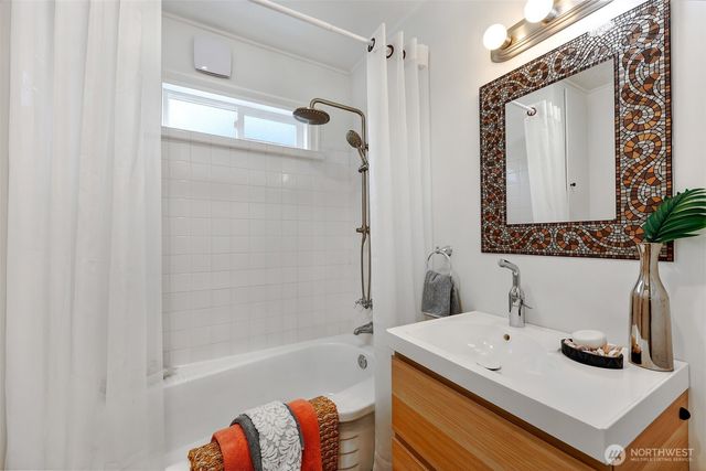 3006 NE 133rd Street, Seattle, WA 98125