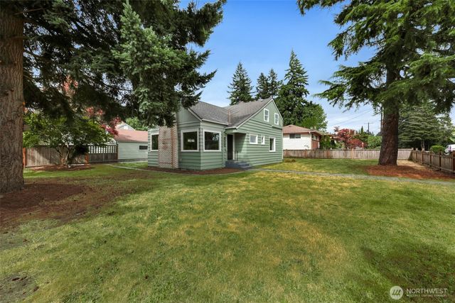 3006 NE 133rd Street, Seattle, WA 98125