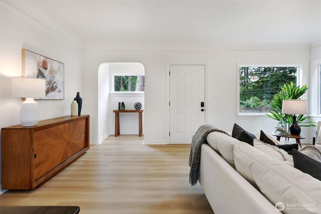3006 NE 133rd Street, Seattle, WA 98125