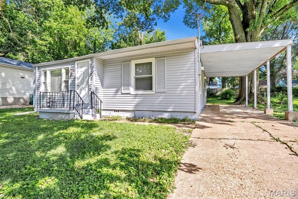 134 Anistasia Drive, Calverton Park, MO 63135