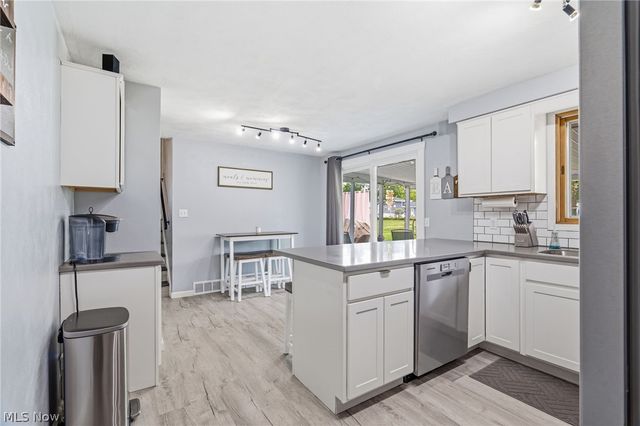 2533 W 37th Street, Lorain, OH 44053