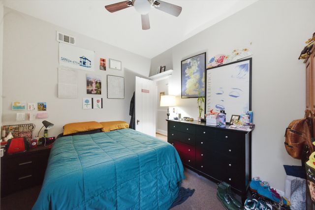 1033 W DAKIN Street, Chicago, IL 60613