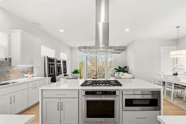 5002 Pecan Springs RD 8, Austin, TX 78723