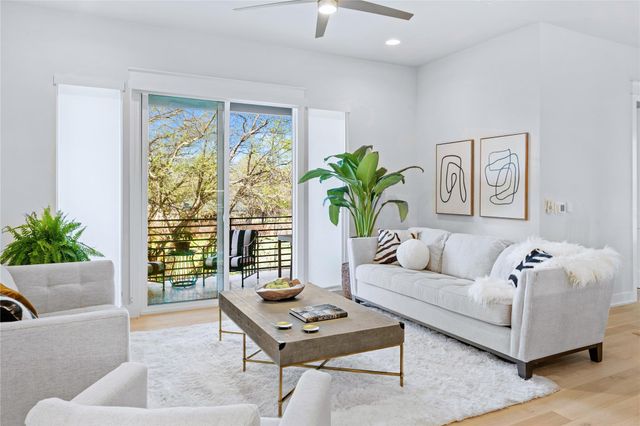 5002 Pecan Springs RD 8, Austin, TX 78723