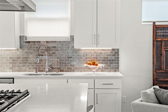 5002 Pecan Springs RD 8, Austin, TX 78723