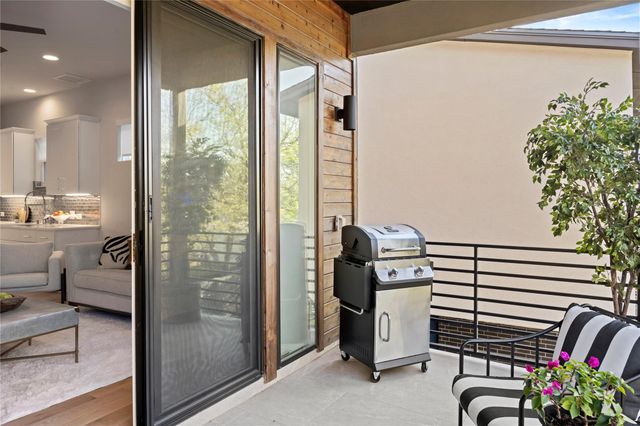 5002 Pecan Springs RD 8, Austin, TX 78723