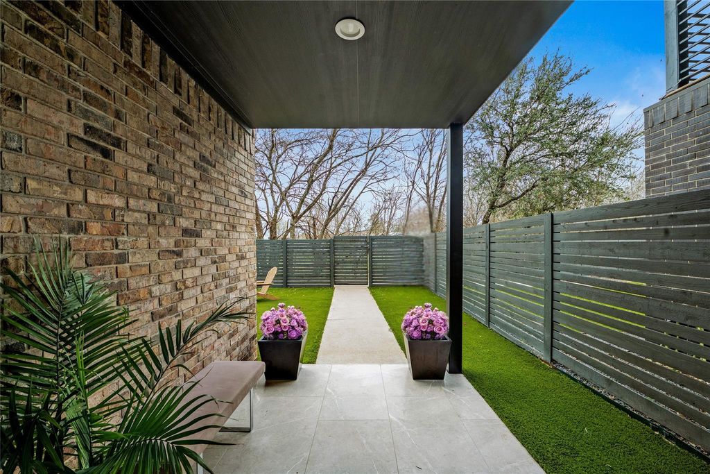 5002 Pecan Springs RD 8, Austin, TX 78723