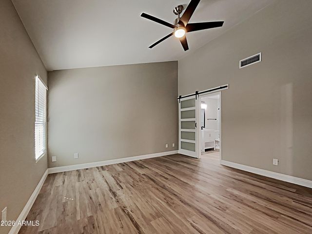9033 W VOGEL Avenue, Peoria, AZ 85345