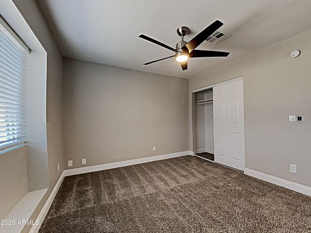 9033 W VOGEL Avenue, Peoria, AZ 85345