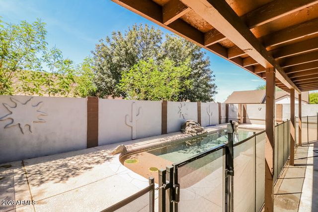 9033 W VOGEL Avenue, Peoria, AZ 85345